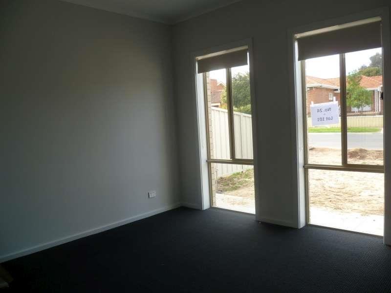 24 Florence Ave, Blair Athol SA 5084