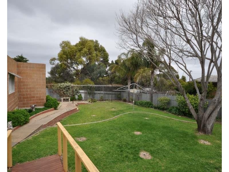 43 Frances Avenue, Para Hills SA 5096