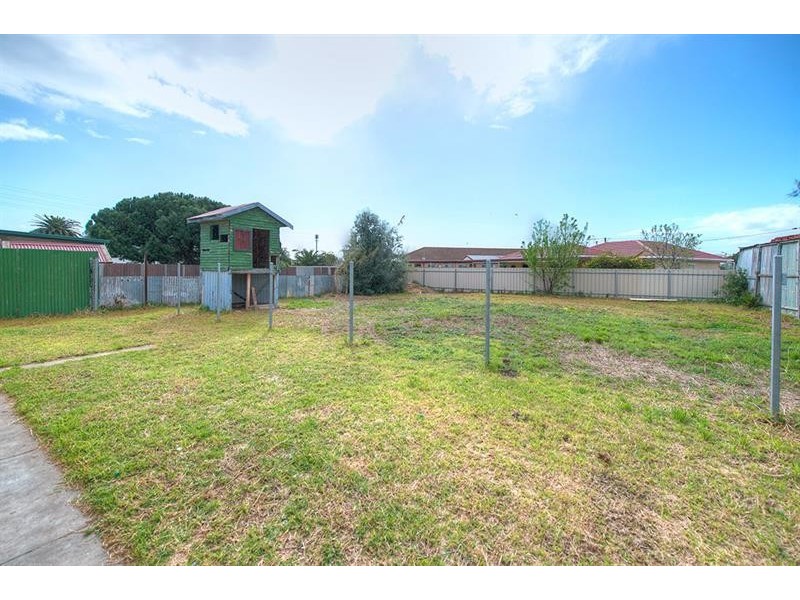 4 Findon Ave, Seaton SA 5023