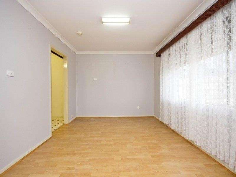 11 Padbury Rd, Gilles Plains SA 5086