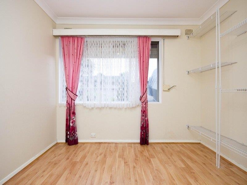 11 Padbury Rd, Gilles Plains SA 5086