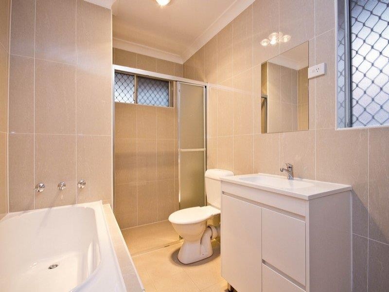 11 Padbury Rd, Gilles Plains SA 5086