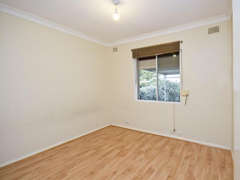 11 Padbury Rd, Gilles Plains SA 5086