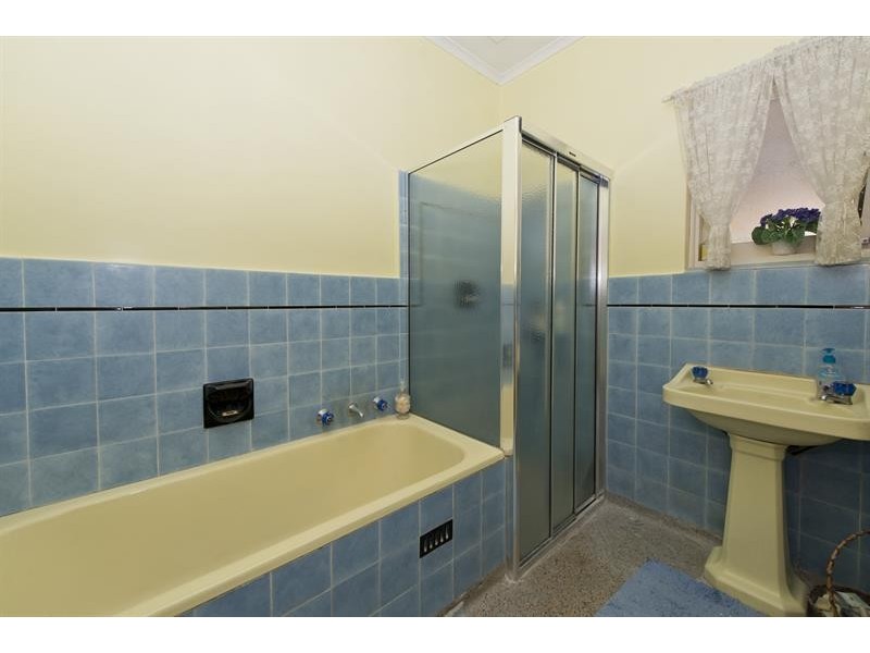 98 Collins St, Clearview SA 5085