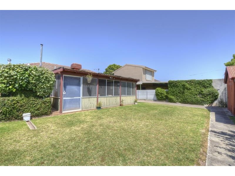 98 Collins St, Clearview SA 5085
