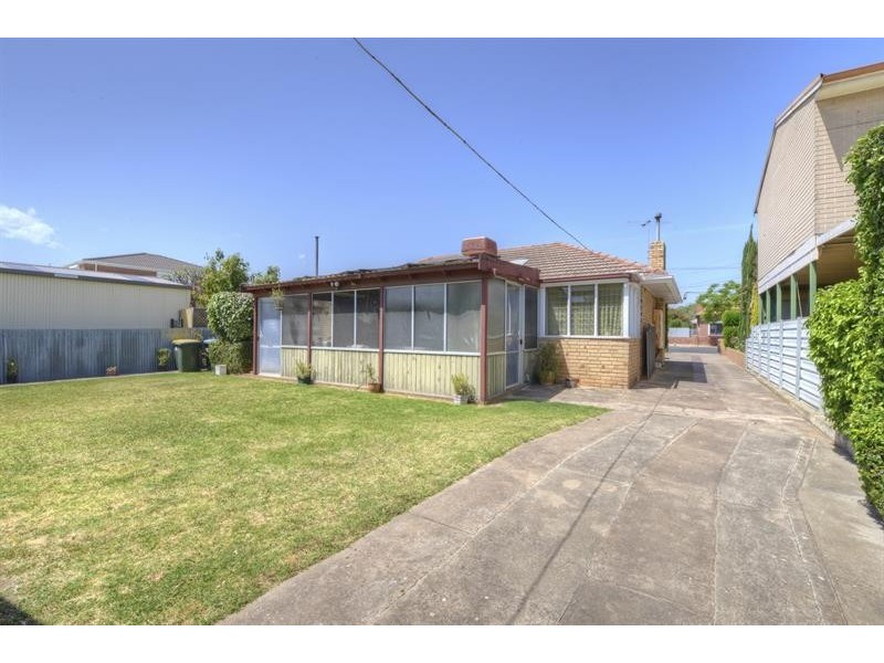 98 Collins St, Clearview SA 5085