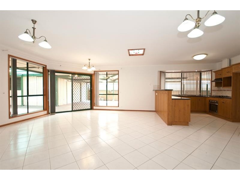 39 Parawae Rd, Salisbury Plain SA 5109