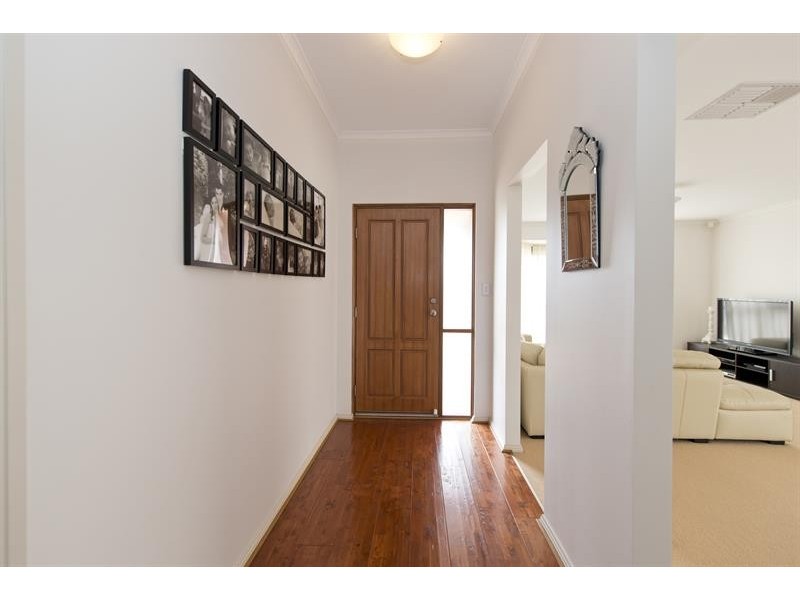 42 Peerless Rd, Munno Para West SA 5115