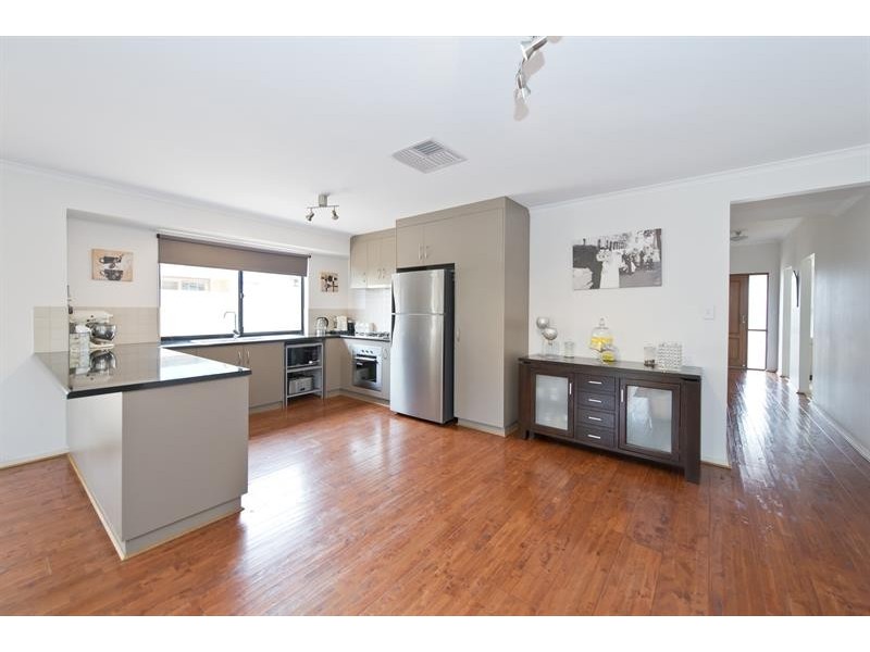42 Peerless Rd, Munno Para West SA 5115