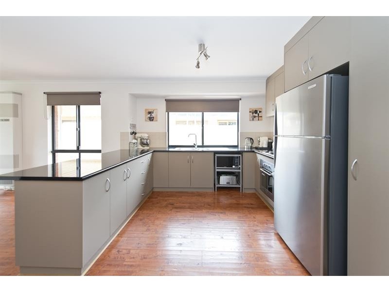 42 Peerless Rd, Munno Para West SA 5115