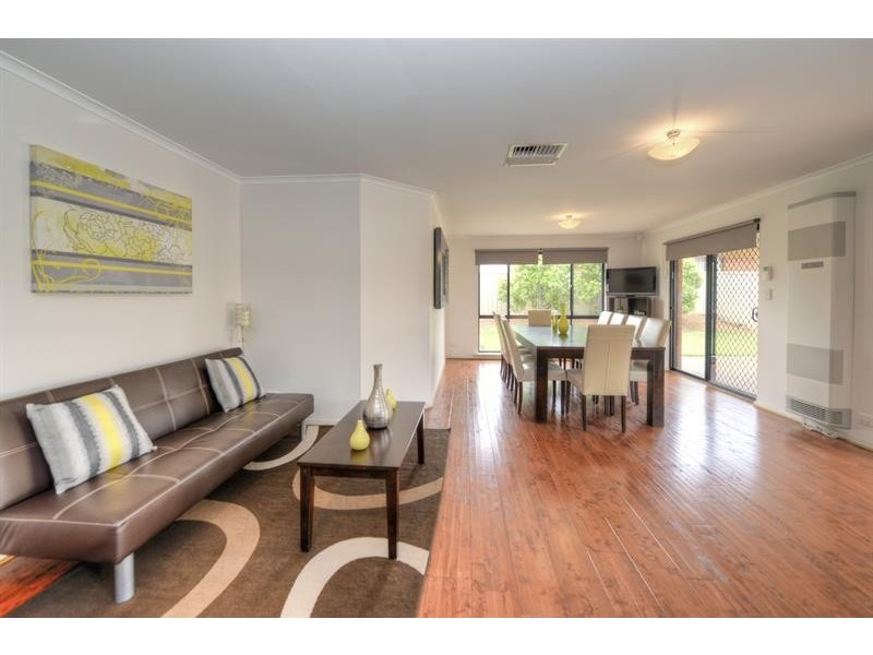 42 Peerless Rd, Munno Para West SA 5115