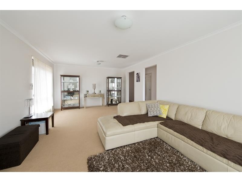 42 Peerless Rd, Munno Para West SA 5115