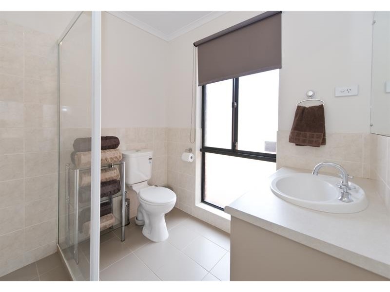 42 Peerless Rd, Munno Para West SA 5115