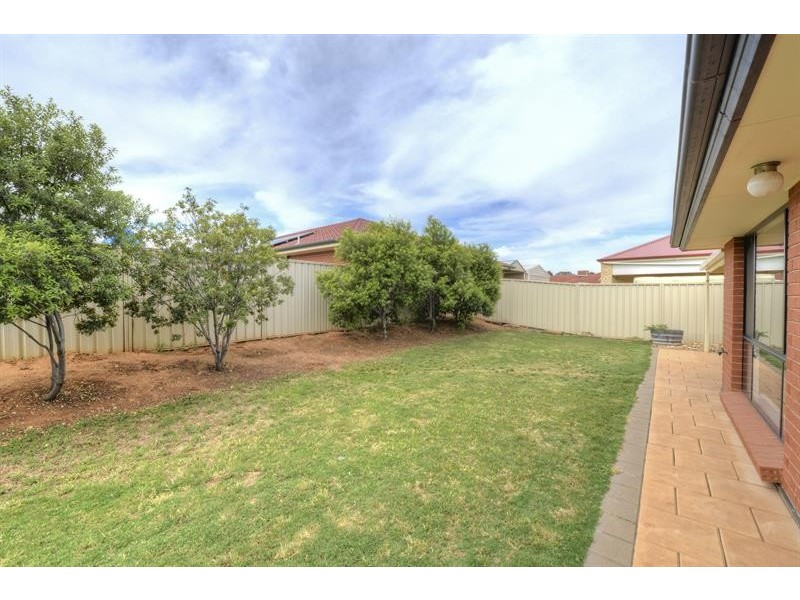 42 Peerless Rd, Munno Para West SA 5115