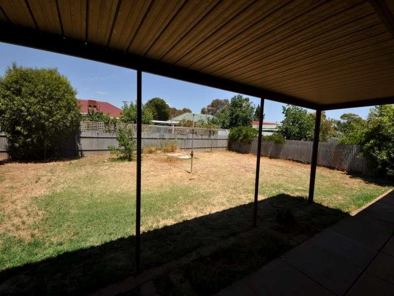 4 Dorset St, Brahma Lodge SA 5109