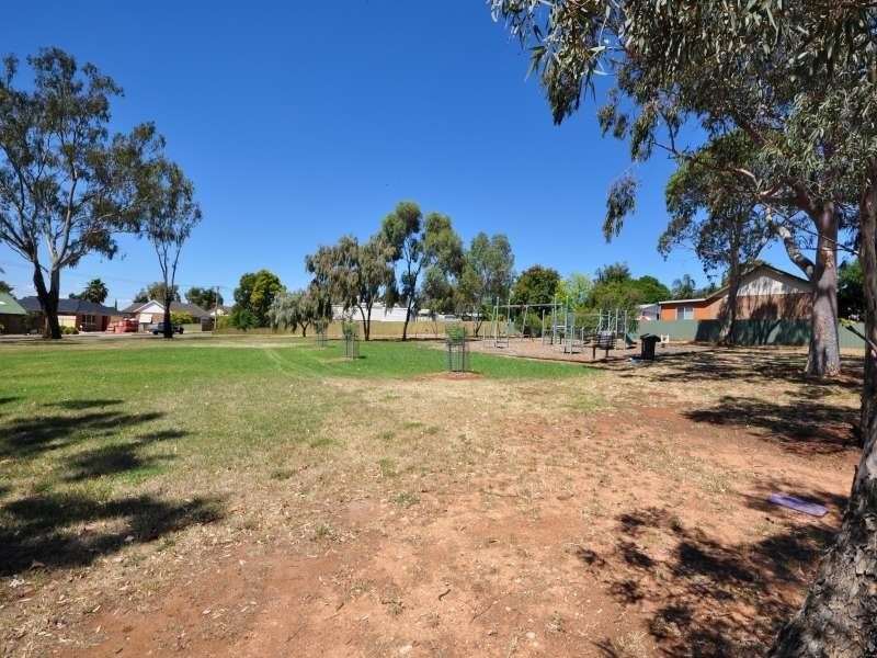 9 Mulna Rd, Ingle Farm SA 5098