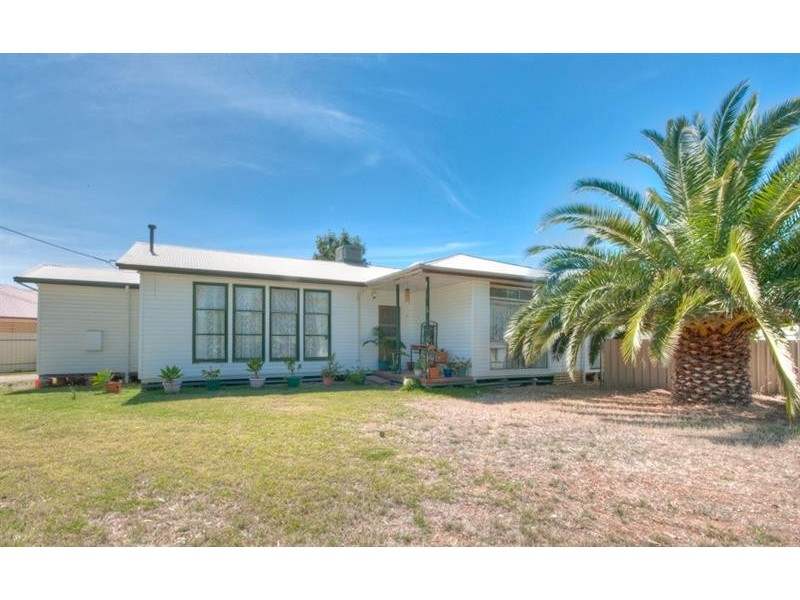 2 Chaplin Ave, Hillcrest SA 5086