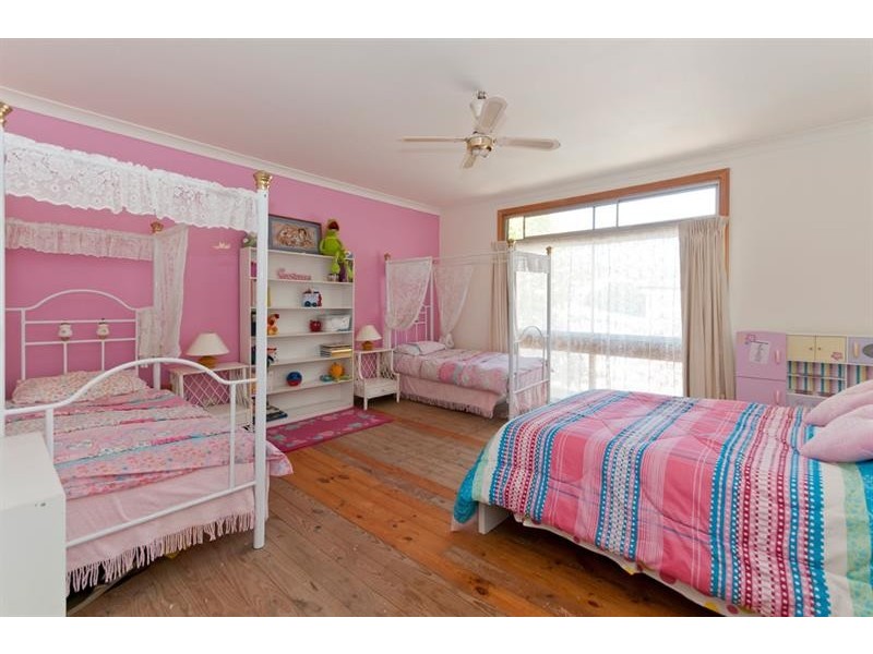 2 Chaplin Ave, Hillcrest SA 5086