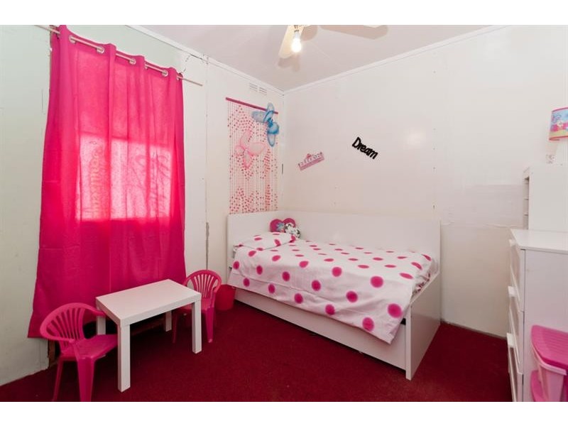 2 Chaplin Ave, Hillcrest SA 5086