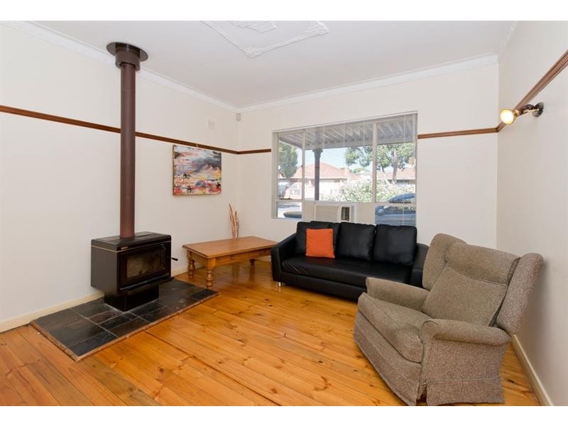 6 Reo Rd, Croydon Park SA 5008