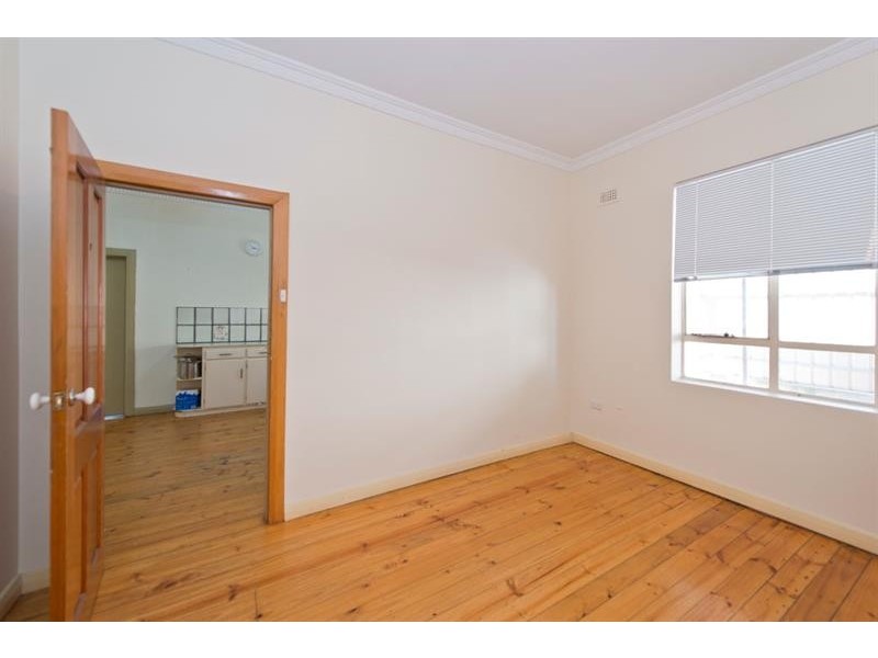 6 Reo Rd, Croydon Park SA 5008