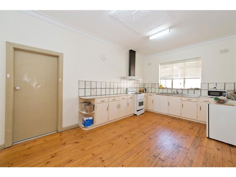 6 Reo Rd, Croydon Park SA 5008