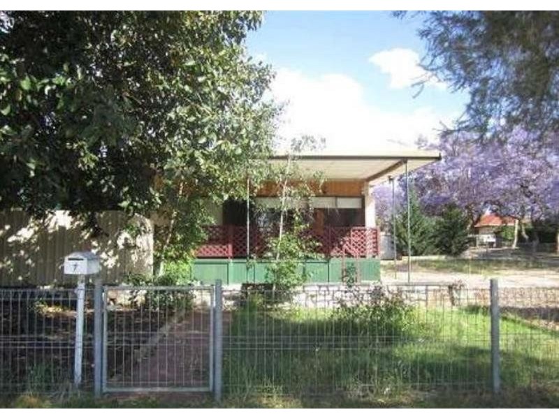 7 Dennis Cres, Para Hills SA 5096