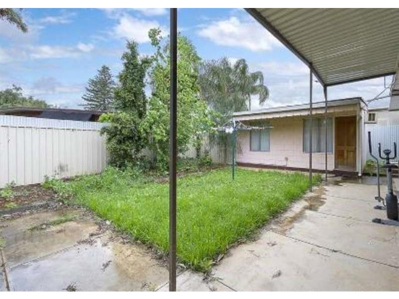 7 Dennis Cres, Para Hills SA 5096