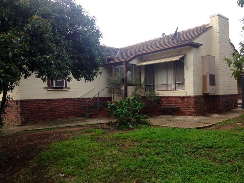 27 Walton Ave, Clearview SA 5085