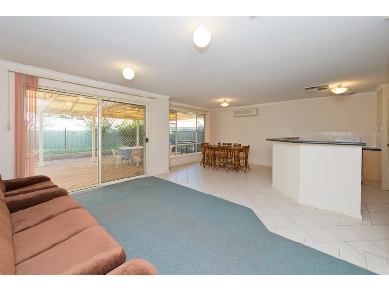 57 Douglas Rd, Salisbury East SA 5109
