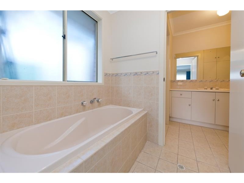 57 Douglas Rd, Salisbury East SA 5109