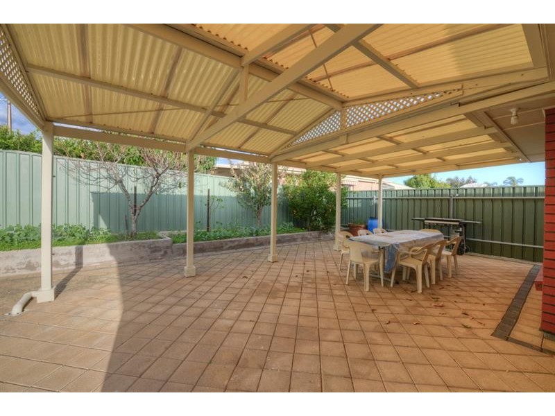 57 Douglas Rd, Salisbury East SA 5109