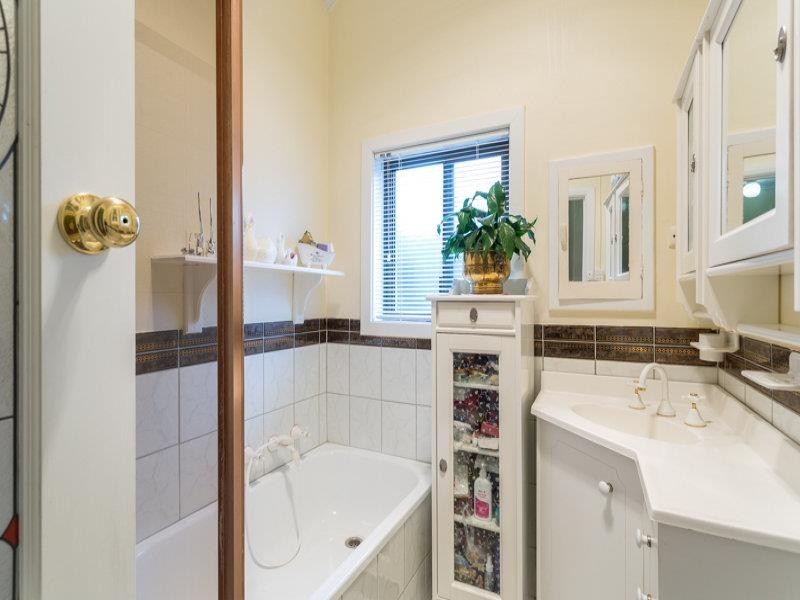 5 Somerset Ave, Clearview SA 5085