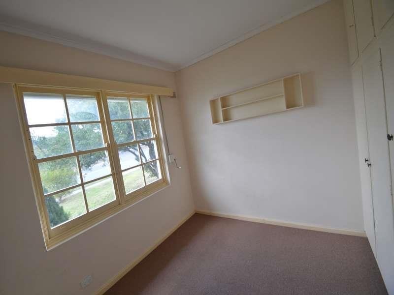 116 Nelson Rd, Valley View SA 5093