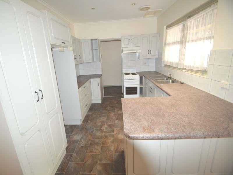 116 Nelson Rd, Valley View SA 5093