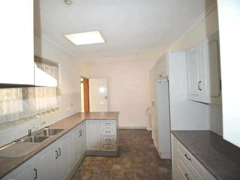 116 Nelson Rd, Valley View SA 5093