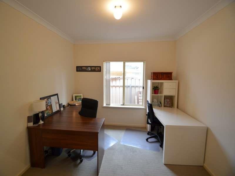 38 Ramsay St, Hillcrest SA 5086