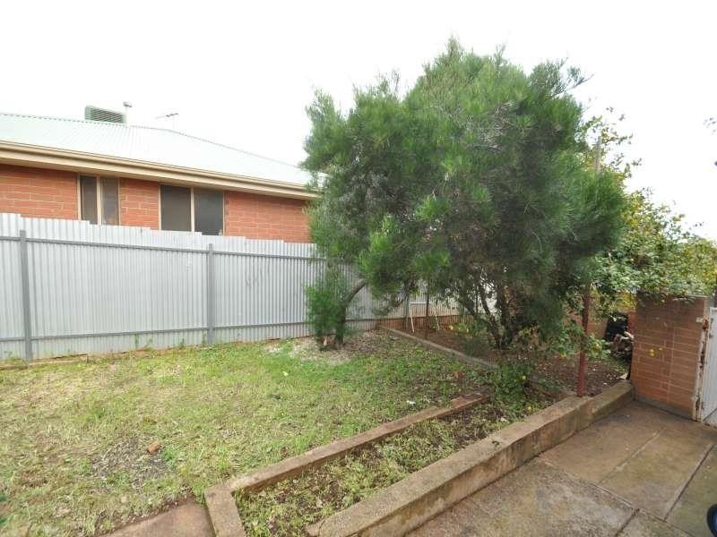 9 Leslie Ave, Blair Athol SA 5084