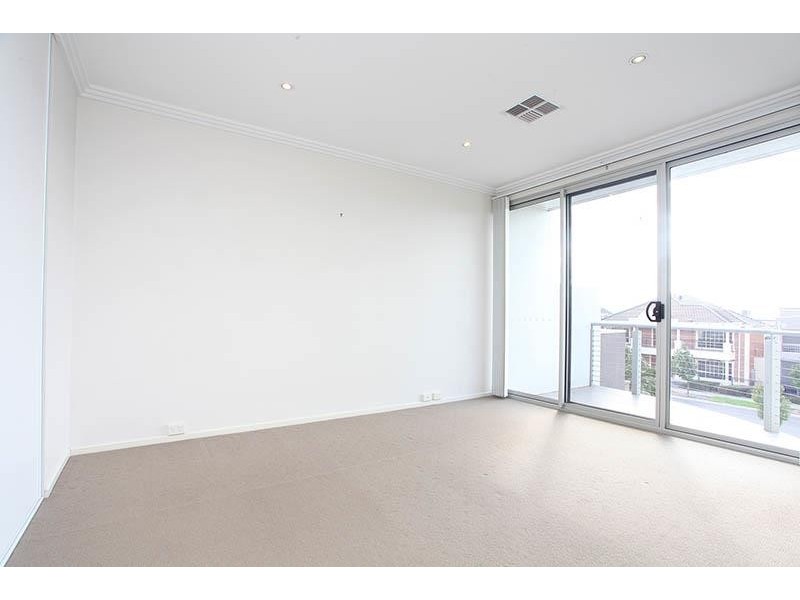 3 Azores Ct, Mawson Lakes SA 5095