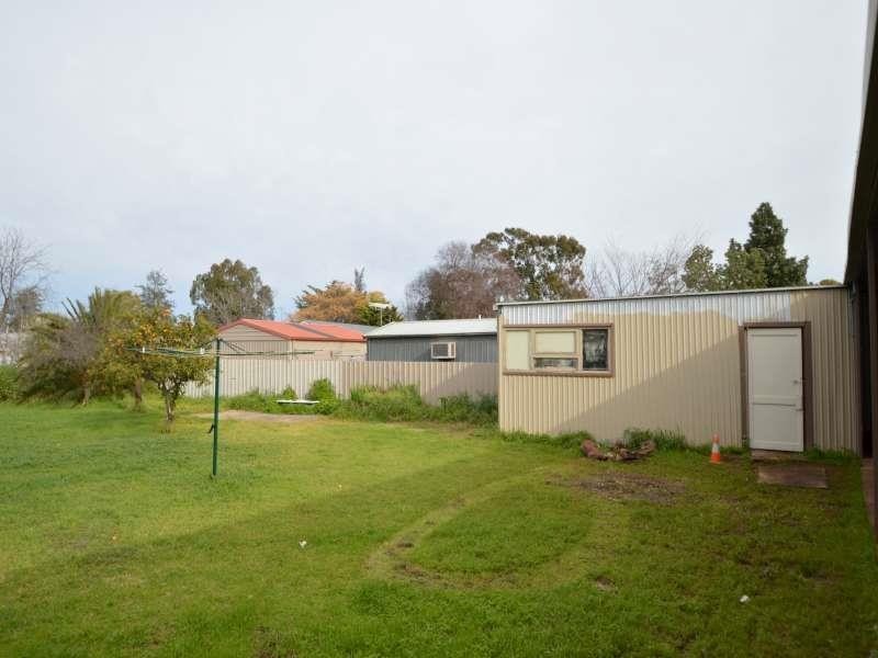 4 Tolmer  Rd, Elizabeth Park SA 5113