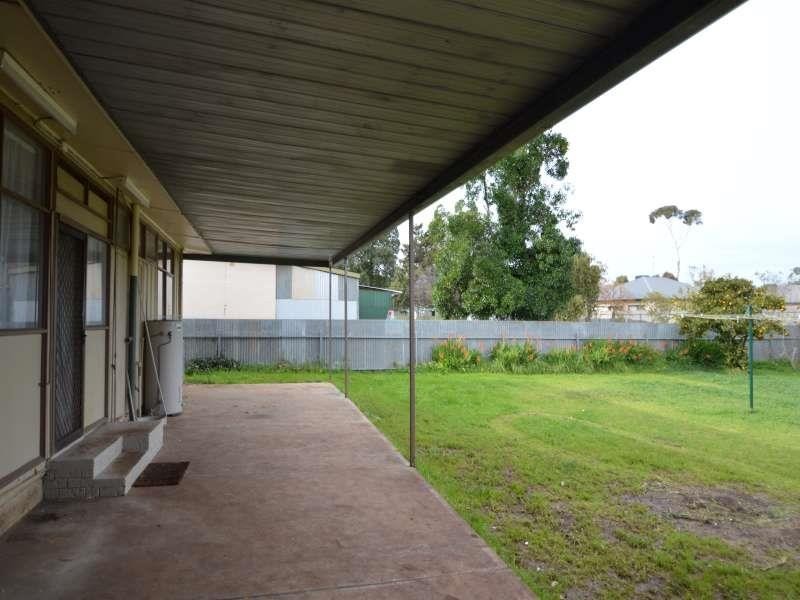 4 Tolmer  Rd, Elizabeth Park SA 5113