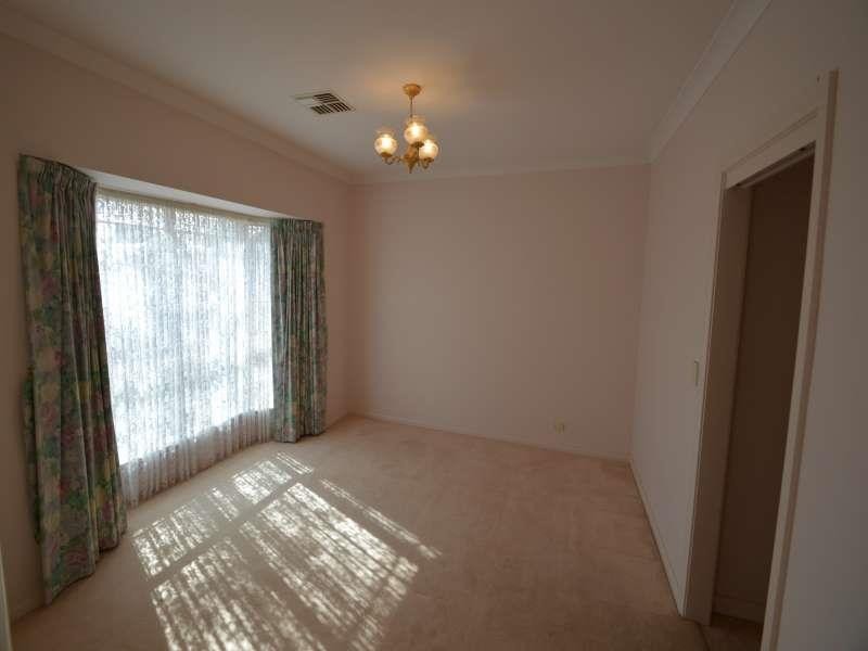 1 Derwent Avenue, Rostrevor SA 5073