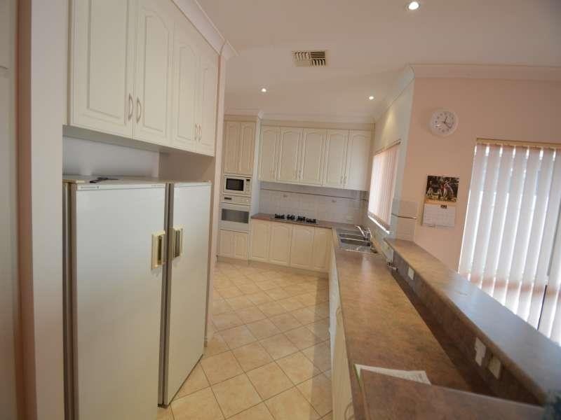 1 Derwent Avenue, Rostrevor SA 5073
