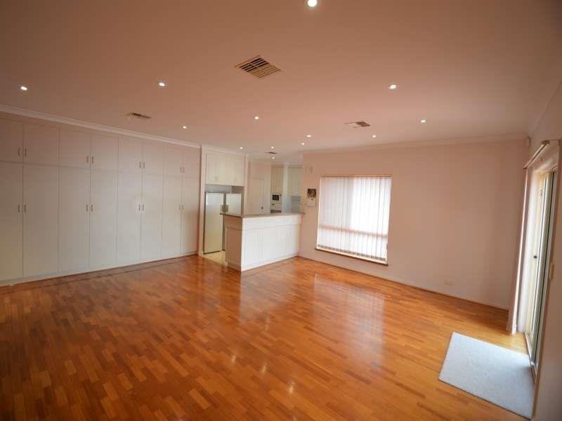 1 Derwent Avenue, Rostrevor SA 5073