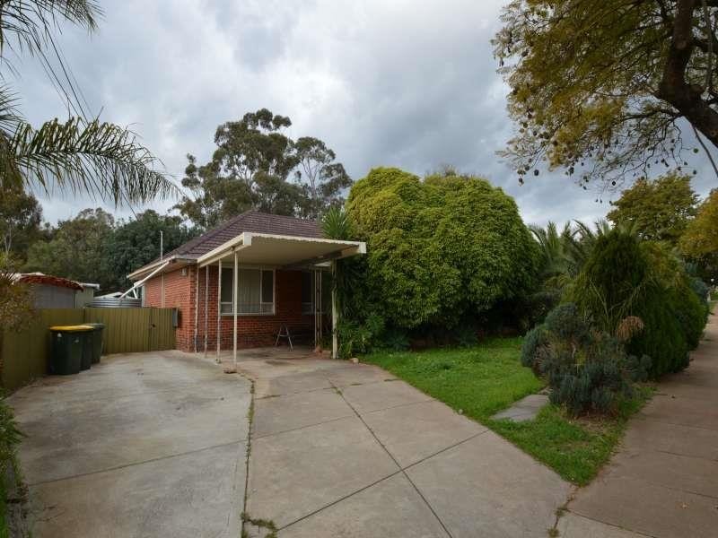 13 Bolton Rd, Para Hills SA 5096