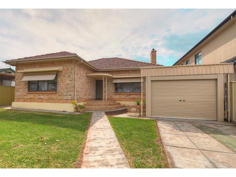 33 The Parade -, Blair Athol SA 5084