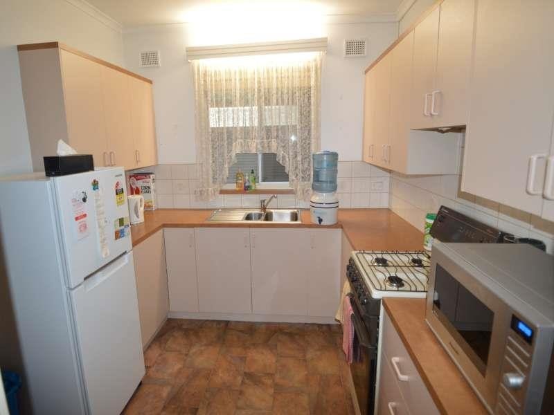 8 Jaffrey  St, Blair Athol SA 5084