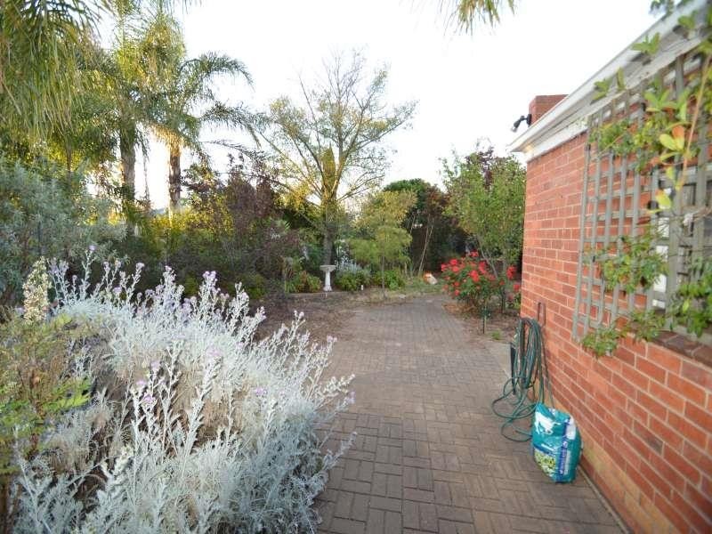 8 Jaffrey  St, Blair Athol SA 5084