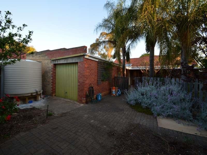 8 Jaffrey  St, Blair Athol SA 5084