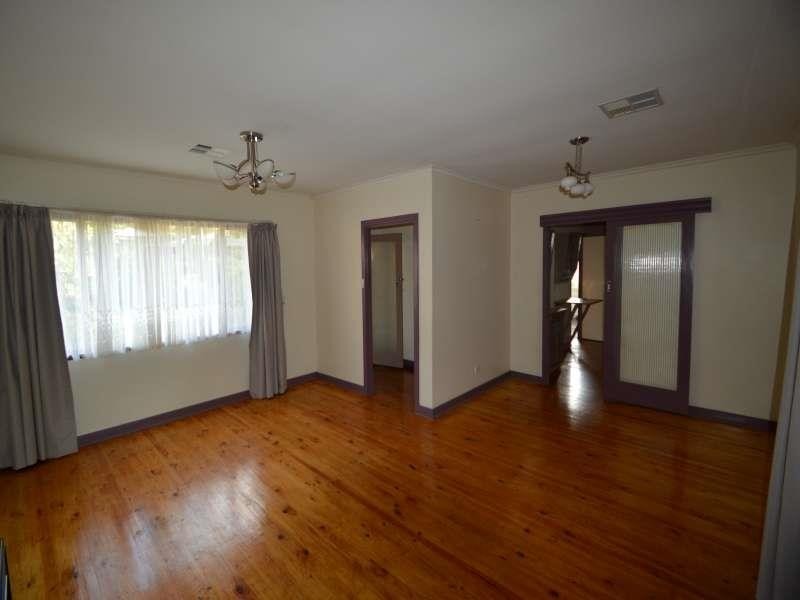 30  Coulls  Rd, Banksia Park SA 5091